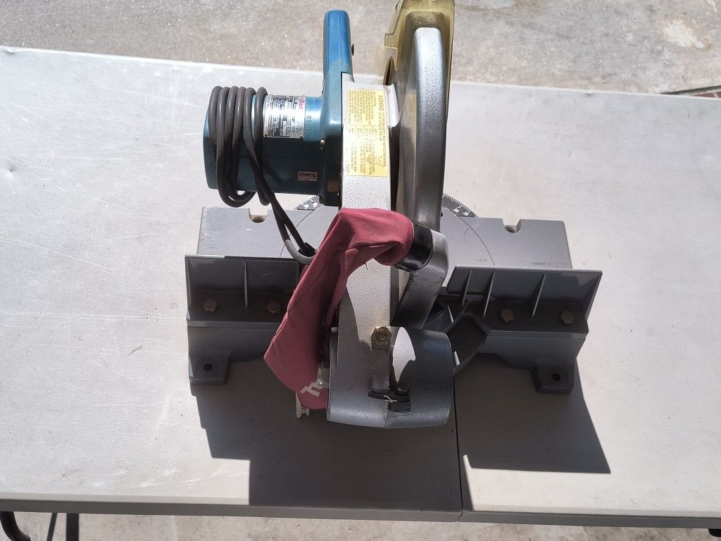 Makita 355mm Electric Mitch / Chop Saw