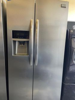 Frigidaire Side By Side Stainless Steel Fridge
