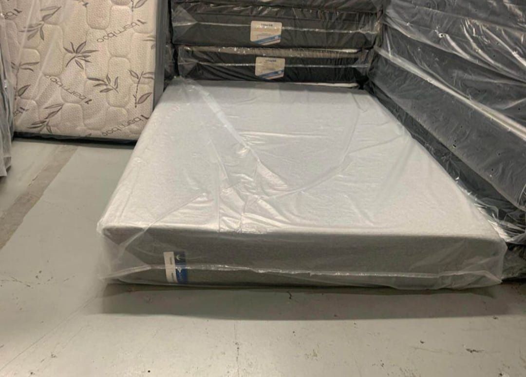 Queen Box Spring / Nuevo/