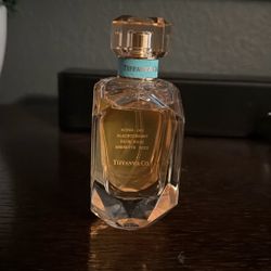 Woman’s Perfumes 