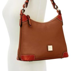 🔥 Dooney & Bourke Hobo Shoulder Bag in Pebble Grain Leather, Large Handbag with Adjustable Shoulder Strap | Caramel