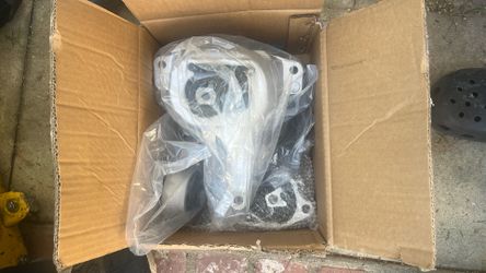 Motor mounts 2007 Nissan 2.5