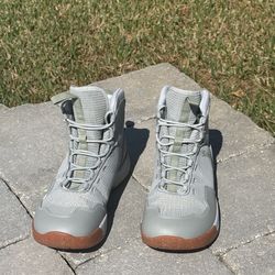 Simms Size 11 Men’s Flats Sneaker