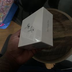 Apple airpod pros