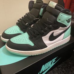 Jordan 1 Green Glow 
