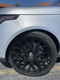 ranger Rover forgiato 24 inch black wheels Includes Yokohama Tires