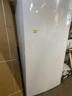 Upright freezer