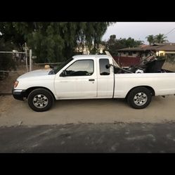 1999 Nissan Frontier Automatica 183mil Millas Titulolimpio