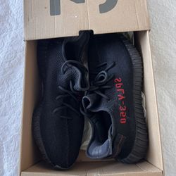 Yeezy 350 Breds 