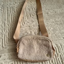 US polo assn Fleece Crossbody Bag Small Cozy Belt Bag Style