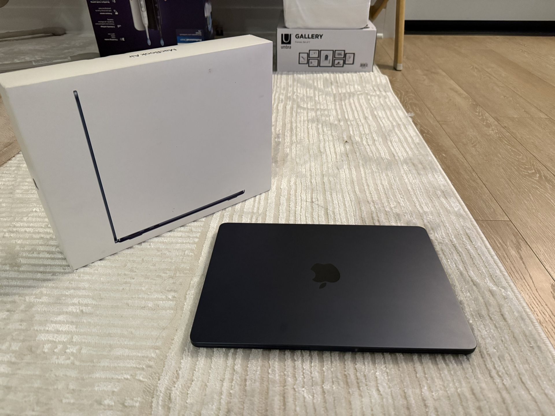 Macbook Air M3 Midnight blue