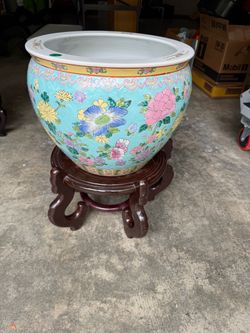 Chinese Famille Rose Porcelain Fishbowl Planter with Stand