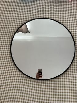 Round Mirror