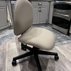 Desk/Craft/Sewing Table Chair