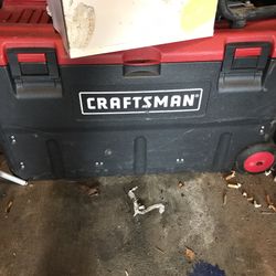 Craftsman Wheeled Tool Toat With Lock Capabilitys