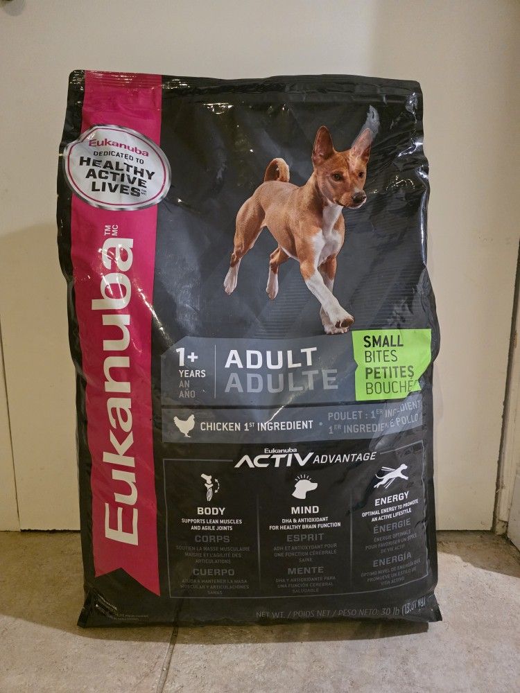 Dog Food by Eukanuba Small Bites Adult Chicken 30 lbs