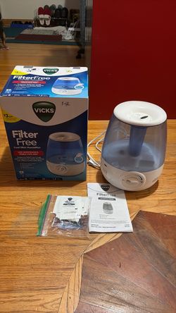 Vicks FilterFree cool mist Humidifier