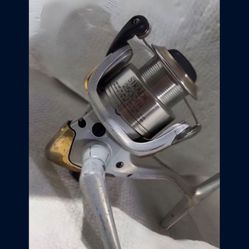 Shimano Stradic 2500 FH Fishing Reel 