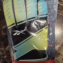 New Reebok  Adult Soccer Blue Yellow Goalkeeper Gloves Size M/L
