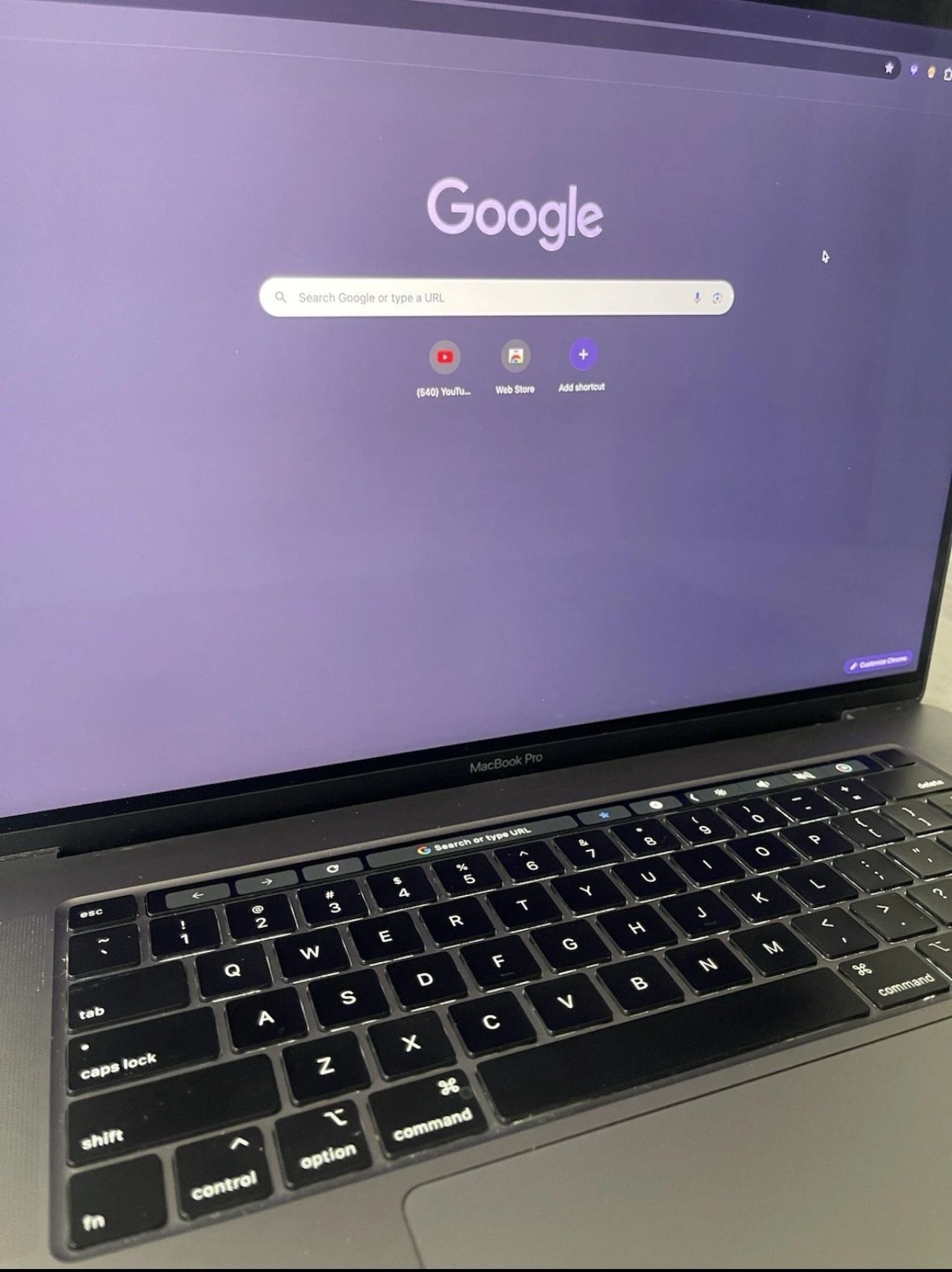 grey macbook pro 16in 2019