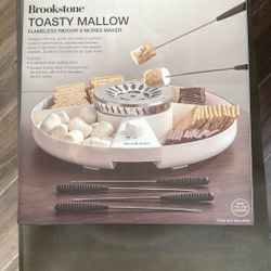 Brookstone Toasty Mallow Indoor S’mores