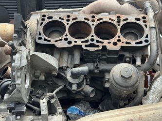 2.0 tdi block Volkswagen motor shortblock engine Jetta tdi mk5 mk6 diesel and transmission