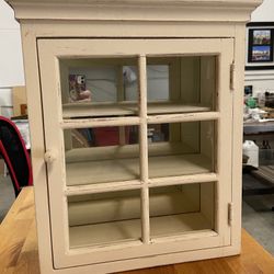 Display Cabinet Curio Glass Door Wall Or Shelf Ivory 17” Tall Meetup In Woodinville 