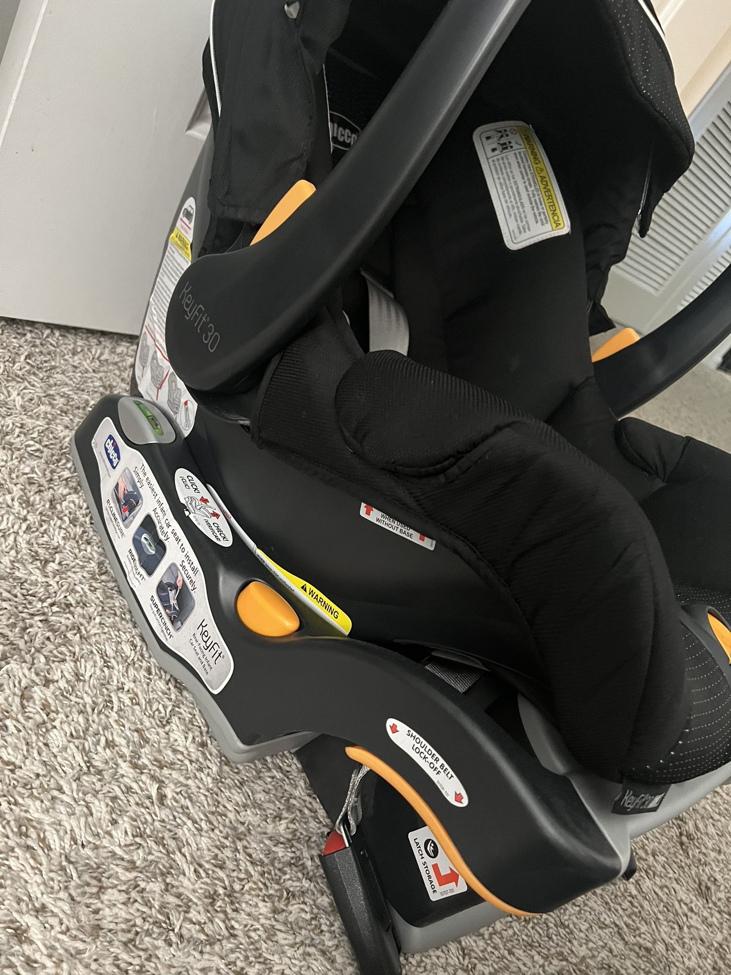 Chicco Keyfit 30 Infant Car Seat With Car Base