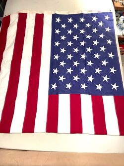 New never used made in USA (Best-valley forge) maker hundred percent cotton 10ft x 5ft 50 star American flag. These retail for $125 some are worth mor