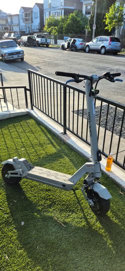 Gotrax Gx2 Dual Motor Electric Scooter