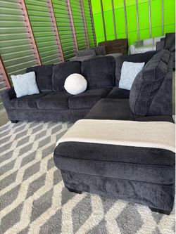Ashley furniture sectional sofa couch (DELIVERY AVAILABLE)