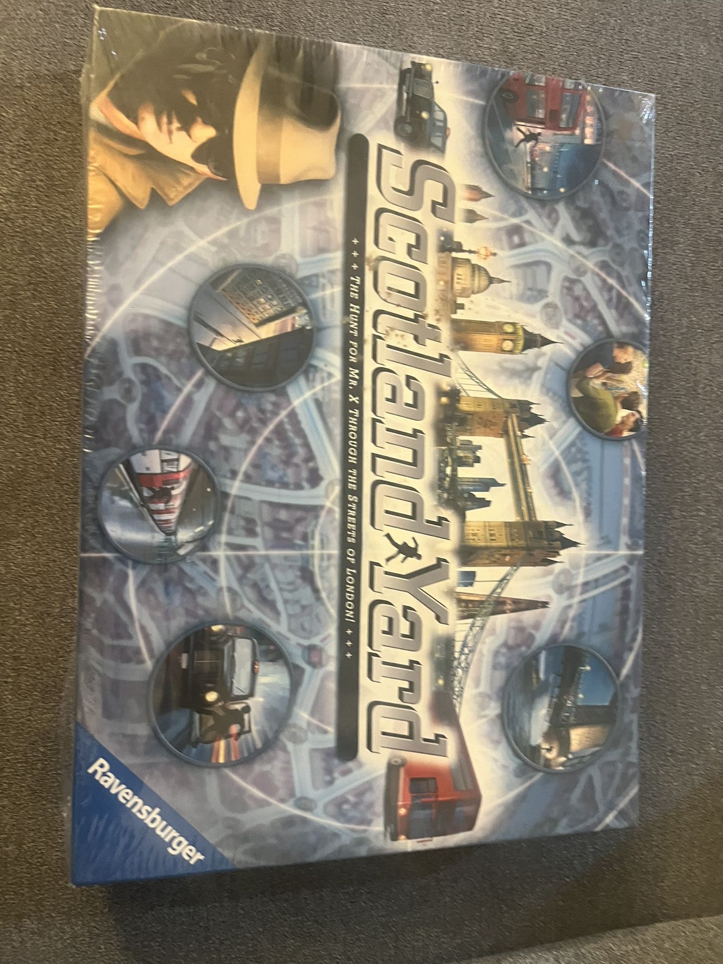 Scotland Yard Bored Game