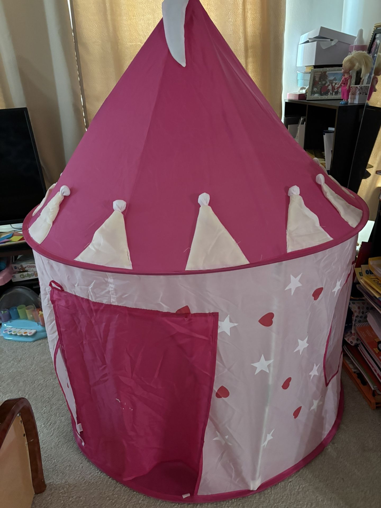 Princess Castle Play Kids Tent for Girls Toddlers Portable Pop Up Play Teepee Indoor and Outdoor Playhouse Gift for Kids Girls Toys