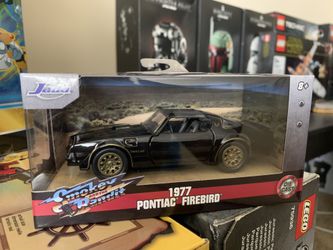 Jada Toys Hollywood Rides 1977 Pontiac Firebird Smokey and the Bandit 1/32 Scale