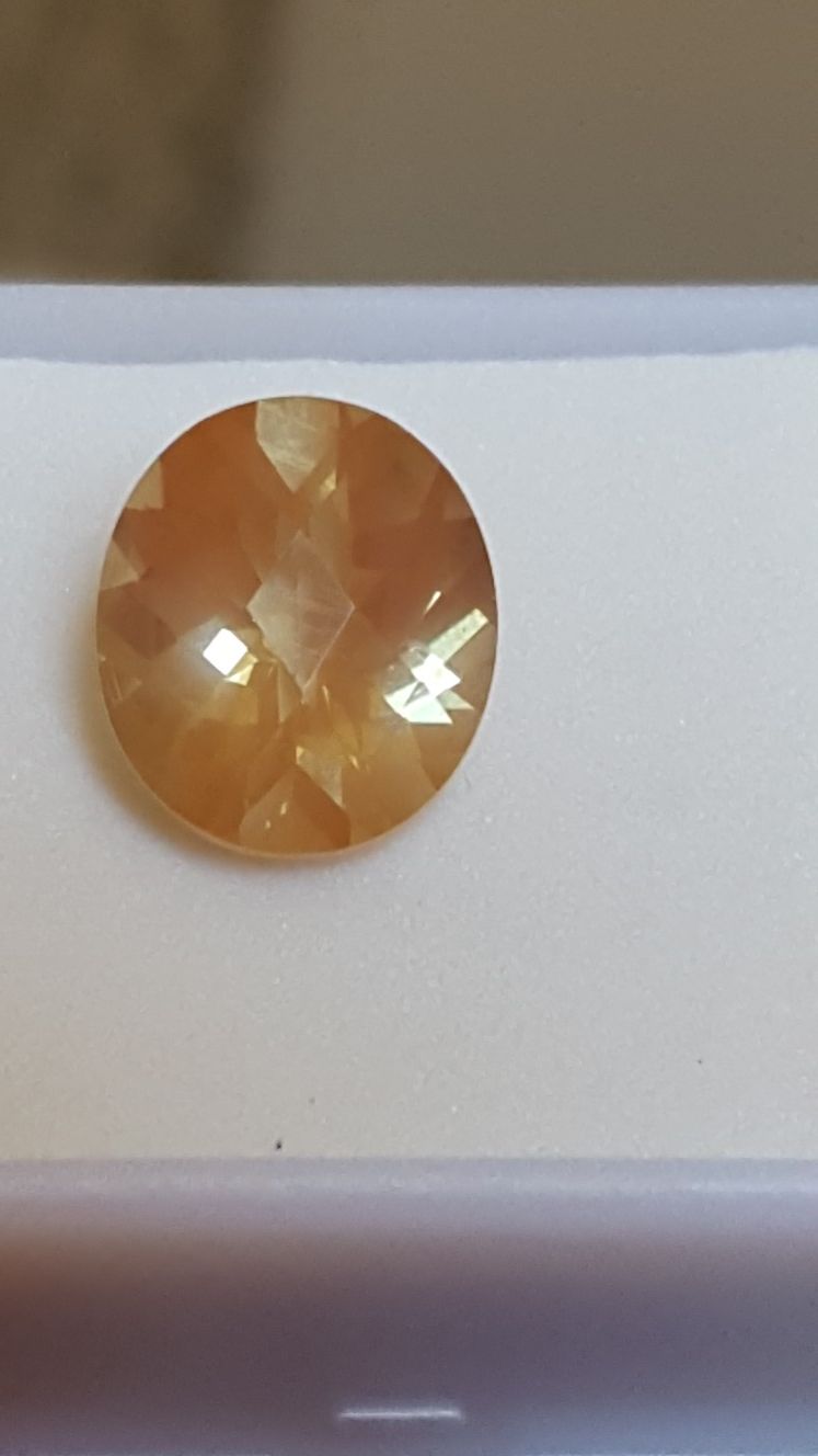 SUNSTONE OV 6.63 ct