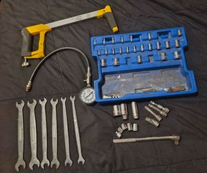 Hand Tool Lot - Kobalt Socket & Ratchet Set, Husky Wrenches, Hacksaw & Accessories