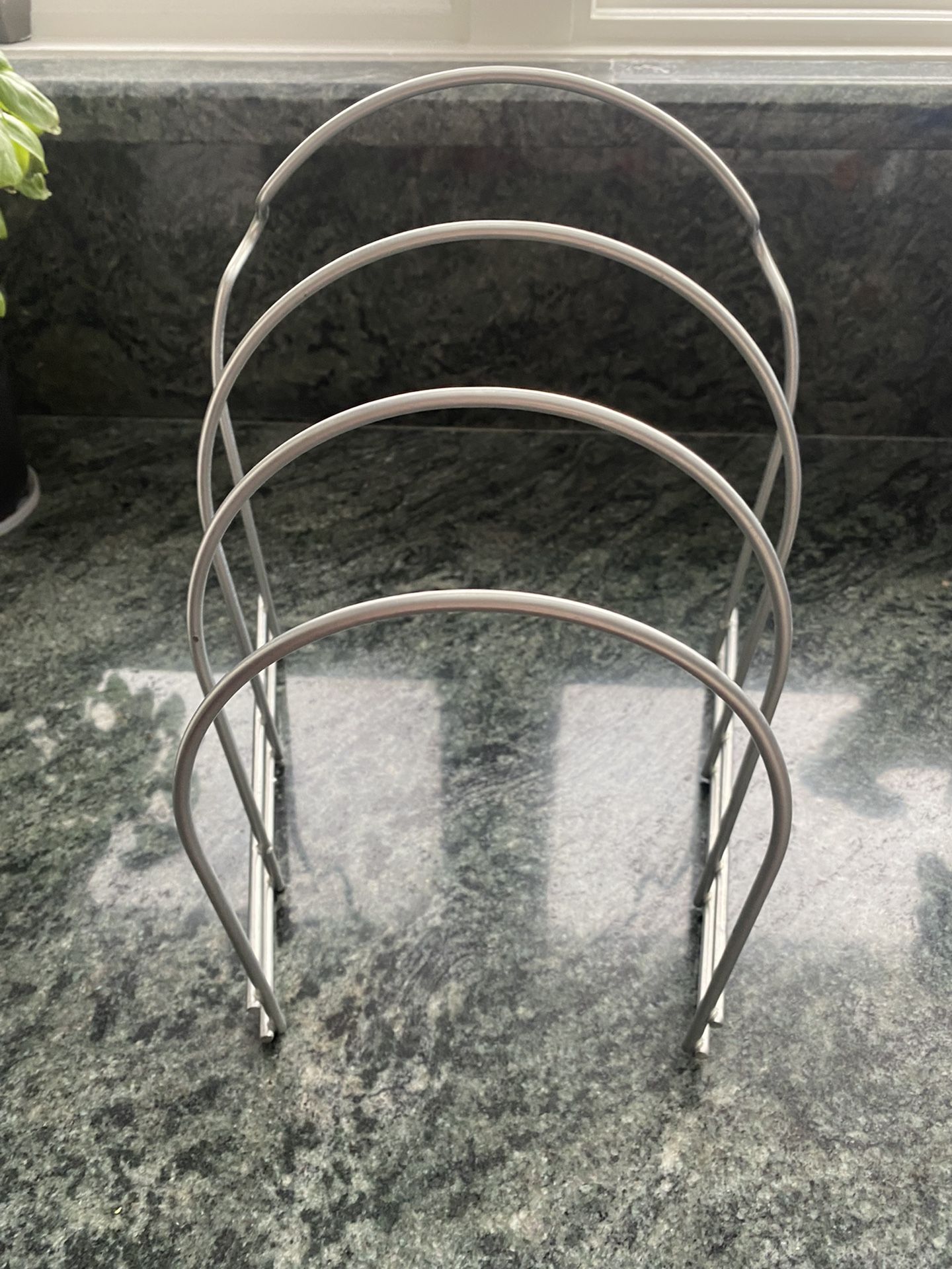 Lid/Fry Pan / Cookie Pan Holder