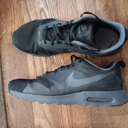 Mens Nike Shoes Size 12