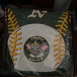 Oakland A’s kids backpack foam hand and reversible hat