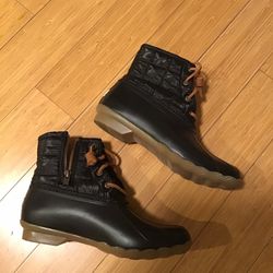 SPERRY waterproof snow boots for Boston winter storm