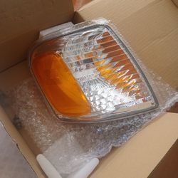 Ford Explorer Right Light 