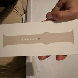 Starlight Apple Watch band new in box 45 m/l