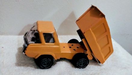 Vintage 1970s Tonka Yellow Dump Truck