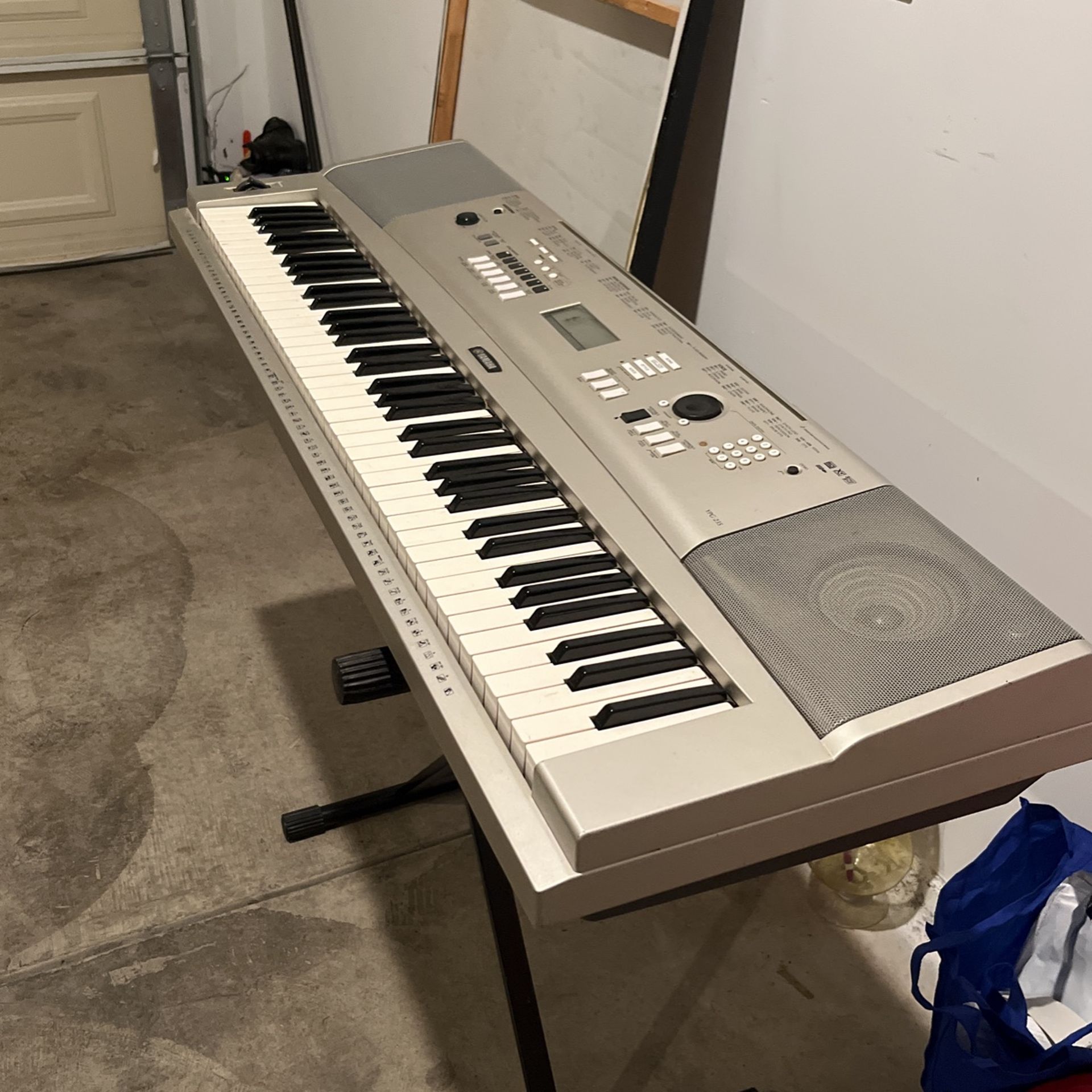 Yamaha Keyboard