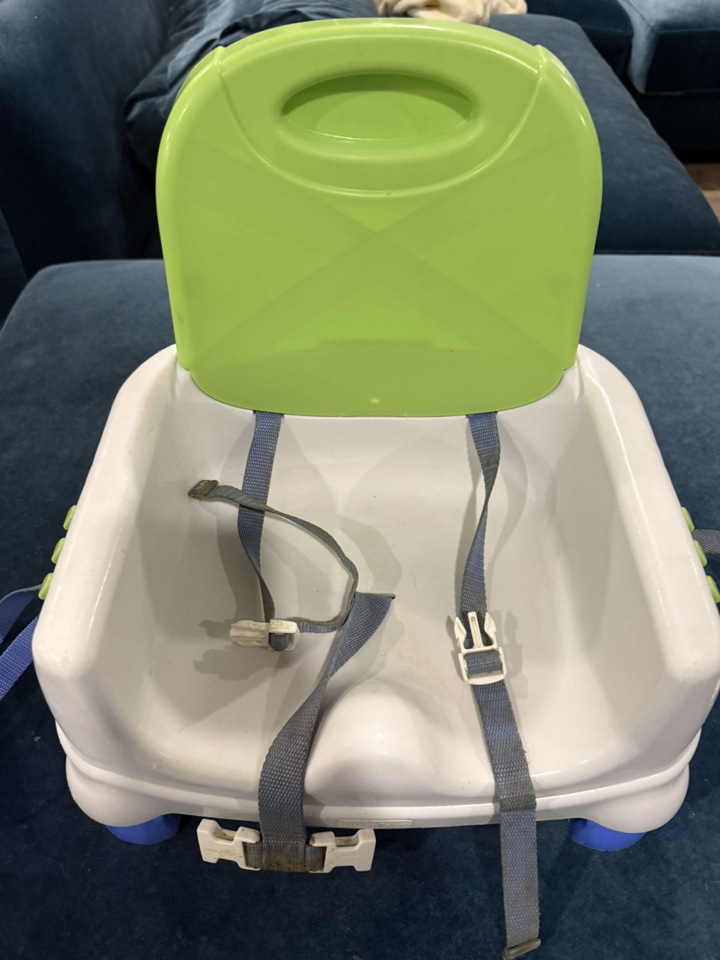 Portable Toddler Booster Seat with Straps – $6 (Pickup Westfield, NJ)
