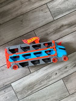 Hot Wheels Mega Hauler Toy Truck