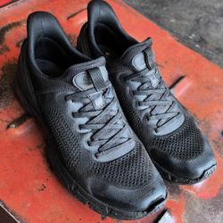 Black Shoes