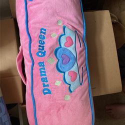 Music pillow pink drama queen plays Music with iPod