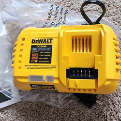 Dewalt 8amp Fast Charger