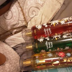 Brand New BATH And Body Christmas Body Sprays 
